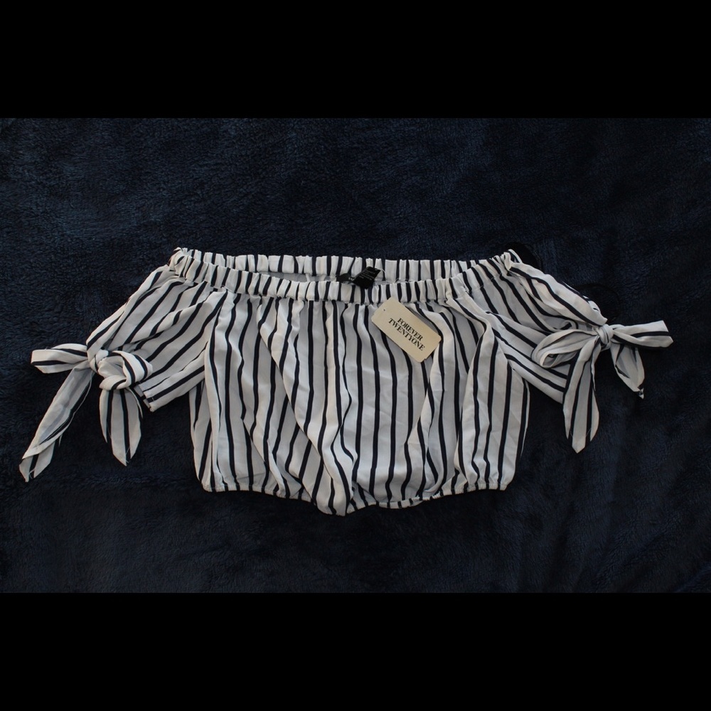 NEW Forever 21 woven crop top